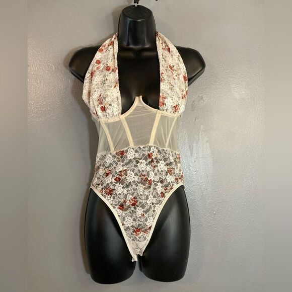 Cream floral lace bodysuit - Picture 1 of 6